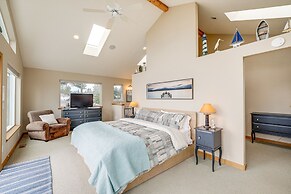 Beautiful Birch Bay Retreat w/ Deck & Fire Pit!