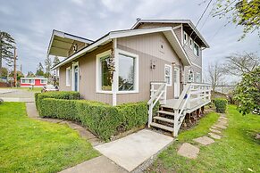Beautiful Birch Bay Retreat w/ Deck & Fire Pit!