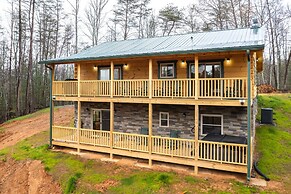 Smoky Mountain Cabin Rental w/ Hot Tub & Views!