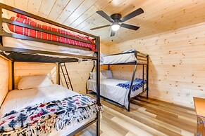 Smoky Mountain Cabin Rental w/ Hot Tub & Views!