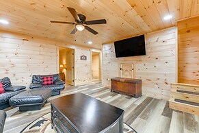 Smoky Mountain Cabin Rental w/ Hot Tub & Views!