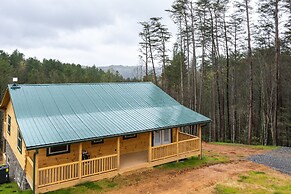 Smoky Mountain Cabin Rental w/ Hot Tub & Views!