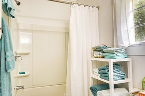 Lakeview Vacation Rental - Walk to Crystal Lake!