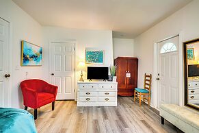 Lakeview Vacation Rental - Walk to Crystal Lake!
