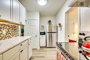 Lakeview Vacation Rental - Walk to Crystal Lake!