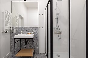 Studio With Terrace by Renters