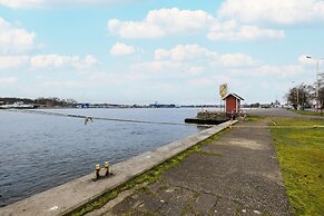 Studio With Terrace by Renters