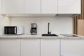 Studio With Terrace by Renters