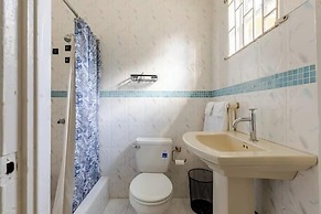 The Dream Nest At Csompo Silver Manor