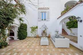 Villa Elena by Myvillacollection