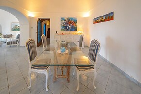 Villa Elena by Myvillacollection