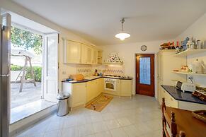 Villa Elena by Myvillacollection