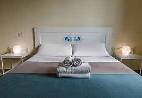 Onlyrooms IV - Sea View & Free Parking