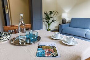 Onlyrooms IV - Sea View & Free Parking