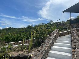 Destino Hotel & Hot Springs Day Pass