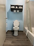 Super Stay Inn By OYO Humble IAH East