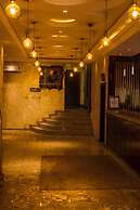 Wizy Hyatt Hotel
