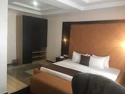 Wizy Hyatt Hotel