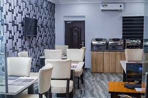 Wizy Hyatt Hotel