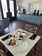 Rhapsody in View Boutique Hotel