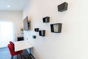 Rhapsody in View Boutique Hotel