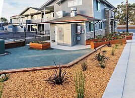 Rhapsody in View Boutique Hotel