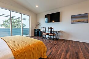 Rhapsody in View Boutique Hotel