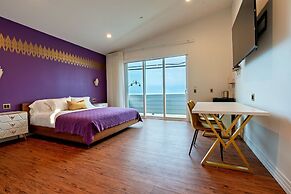 Rhapsody in View Boutique Hotel