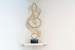 Rhapsody in View Boutique Hotel