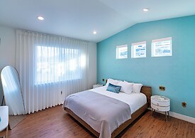 Rhapsody in View Boutique Hotel