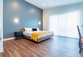 Rhapsody in View Boutique Hotel