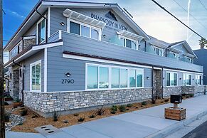 Rhapsody in View Boutique Hotel