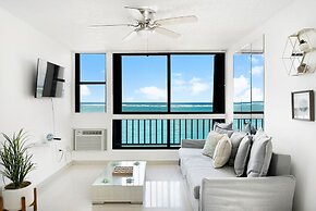 Maria Beach 1BDR Oceanfront Pool Parking