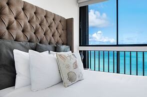 Maria Beach 1BDR Oceanfront Pool Parking
