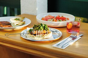 Regal Hotel Mitropoleos