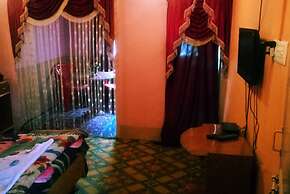 Goroomgo New Green View Srinagar