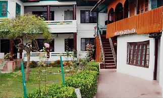 Goroomgo New Green View Srinagar