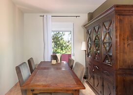 Koralia Vacation House