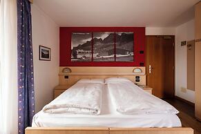 BERG HOTEL LATEMAR SPITZE