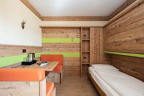 BERG HOTEL LATEMAR SPITZE