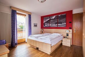 BERG HOTEL LATEMAR SPITZE