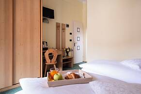 BERG HOTEL LATEMAR SPITZE