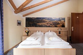 BERG HOTEL LATEMAR SPITZE