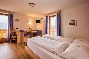 BERG HOTEL LATEMAR SPITZE