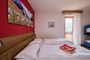 BERG HOTEL LATEMAR SPITZE