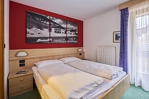 BERG HOTEL LATEMAR SPITZE