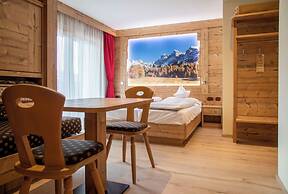 BERG HOTEL LATEMAR SPITZE