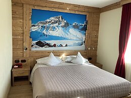 BERG HOTEL LATEMAR SPITZE