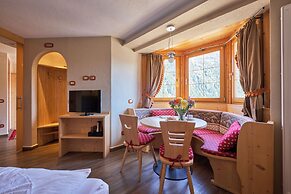 BERG HOTEL LATEMAR SPITZE