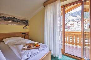 BERG HOTEL LATEMAR SPITZE